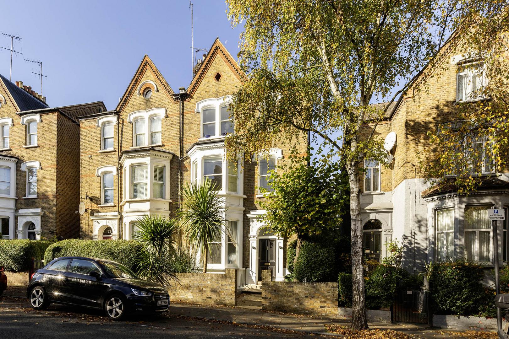 Bright and cosy two bedroom flat located in a lovely period conversion Lady Margaret Road, Tufnell Park